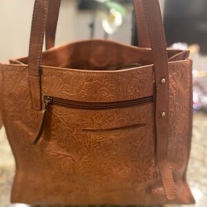 GENUINE LEATHER FLORAL
STAMPED TOTE BAG